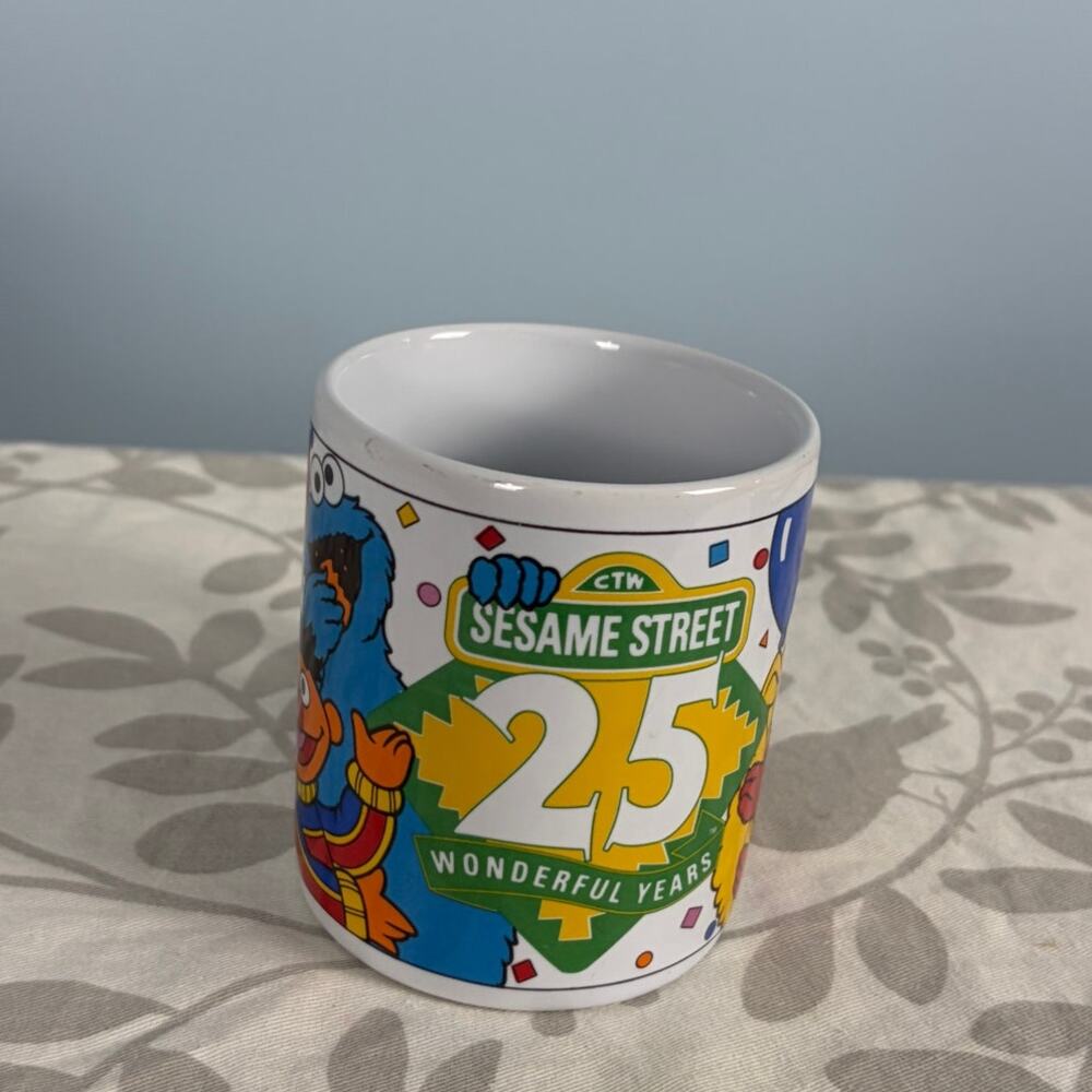 Vintage Sesame Street 25 Wonderful Years Mug 1990s Big Bird Elmo Cookie
